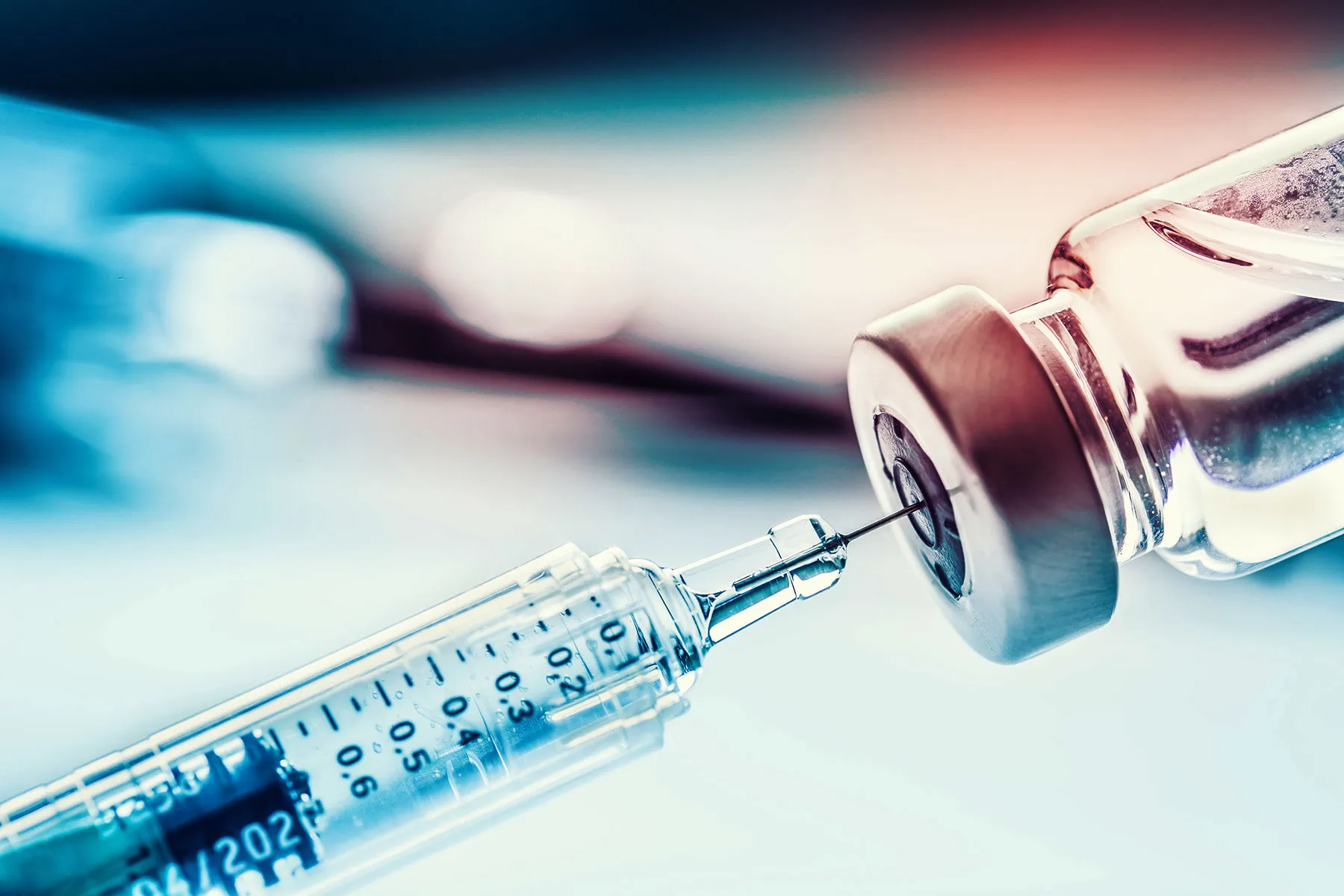 Centra Kontroli i Zapobiegania Chorobom (CDC) mogą zalecić wiosenny szczepionkę przypominającą COVID dla grup ryzyka