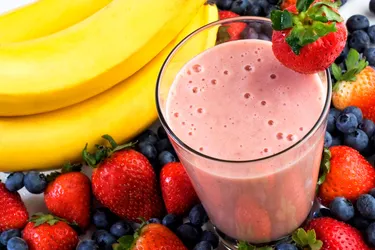 Smoothies are a great way to add more fiber to your diet. (Photo credit: iStock/Getty Images)