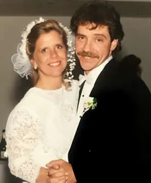 Anne Murray Mozingo and her first husband, Bill, on their wedding day.