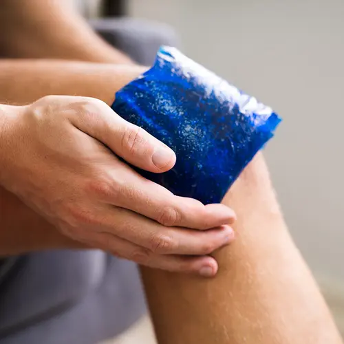 photo of gel pack on knee