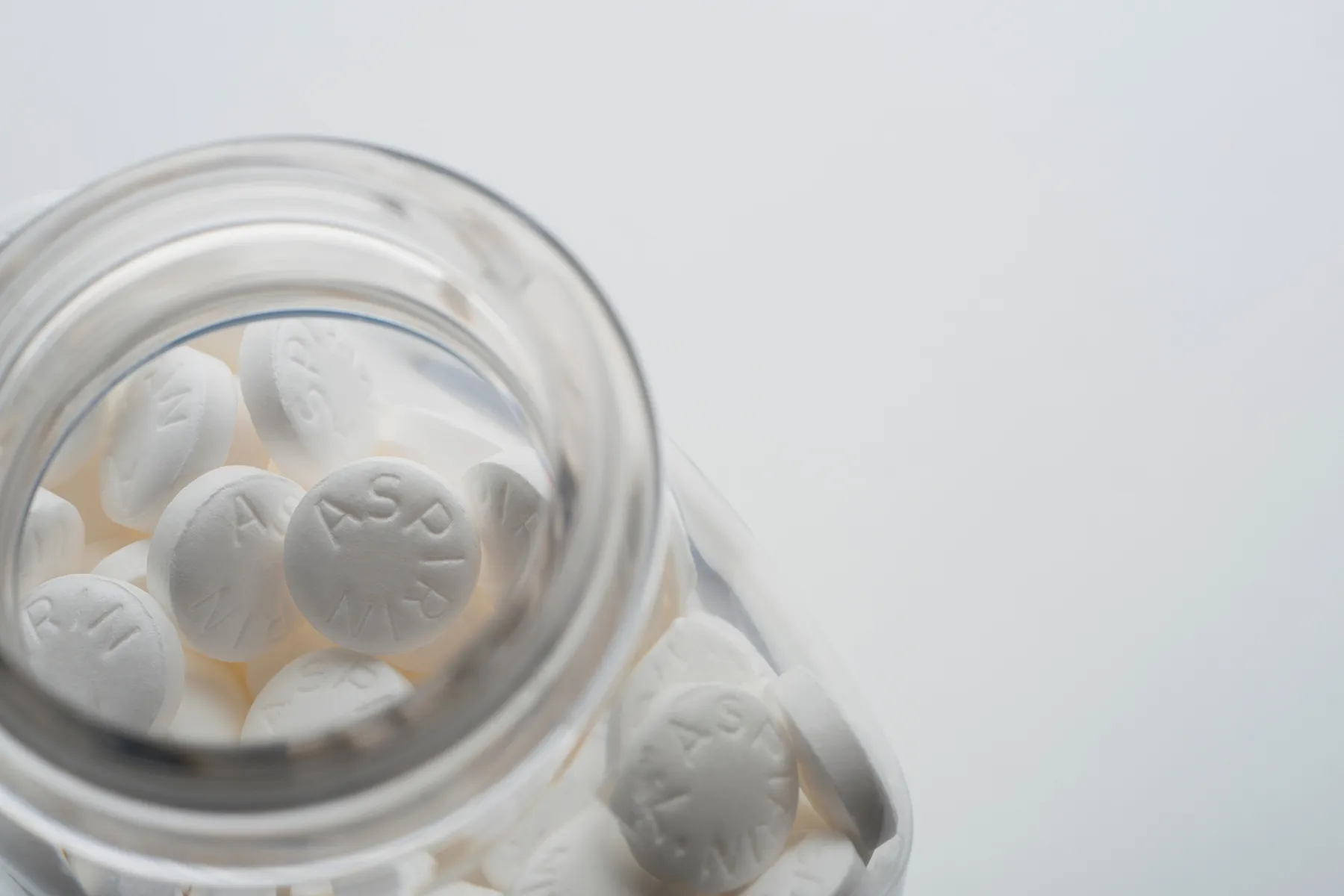 Cảnh báo về Aspirin: Bệnh thiếu máu có thể tăng lên khi sử dụng ở người lớn tuổi