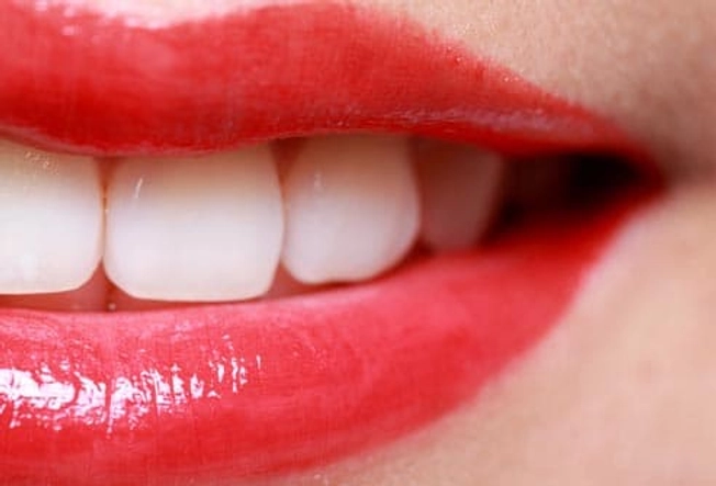 Makeup Tips for Whiter Teeth
