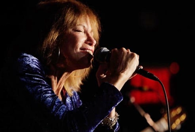 Carly Simon