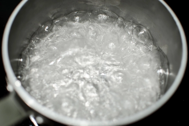 Don’t: Thaw Food in Hot Water