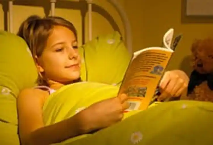 For Good Sleep, Power Down for an Hour Watch MD Video